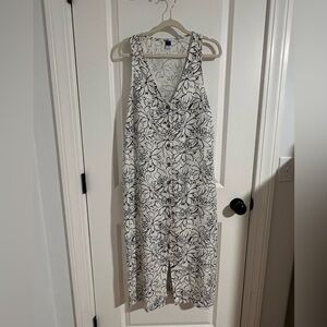 Old Navy Black and White Floral Maxi Dress